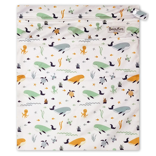 W057 Whales and Turtles Wet Bag